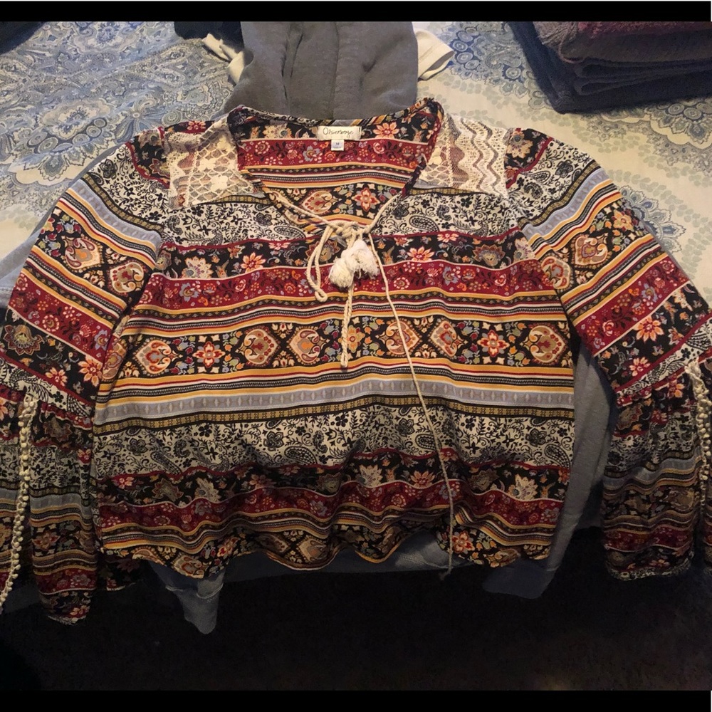 Midlength sleeve blouse